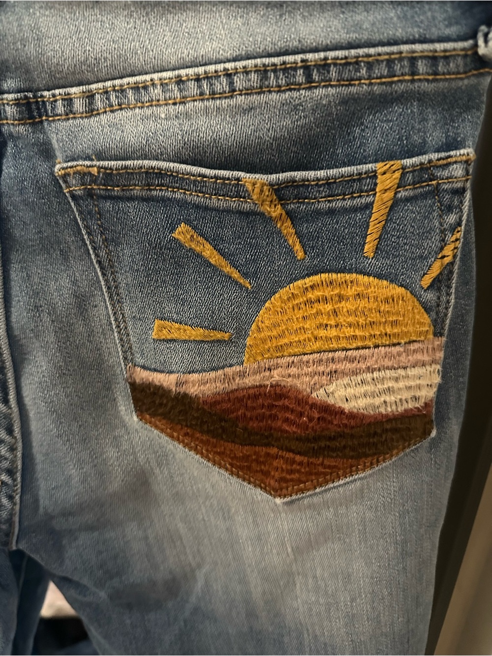 NWT Driftwood Embroidered Denim Kelly Bootcut Jean - Arizona Sunrise - 26 - Picture 11 of 11